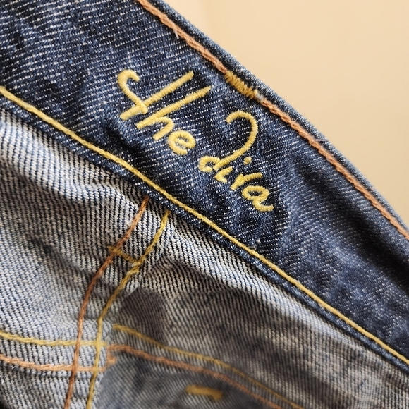 Old Navy The Diva Curvy Plus Size Boot Cut Mid Rise washed blue jeans 16 - Picture 9 of 11